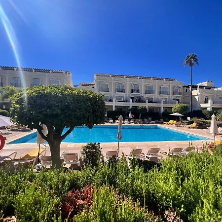 Aloha Gardens 2 Bed Semi Detached House, Nueva Andalucia Apartment *