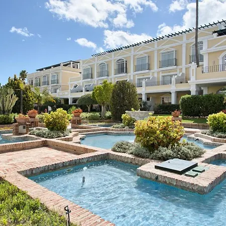 Aloha Gardens 2 Bed Semi Detached House, Nueva Andalucia Apartment Marbella